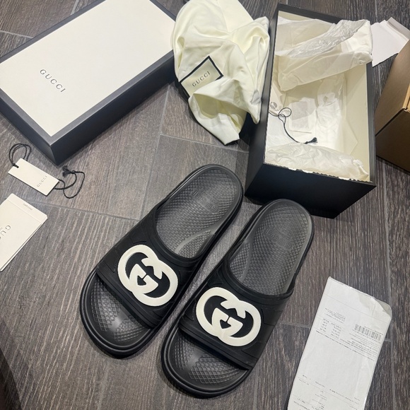 Gucci Slippers - Picture 1 of 7